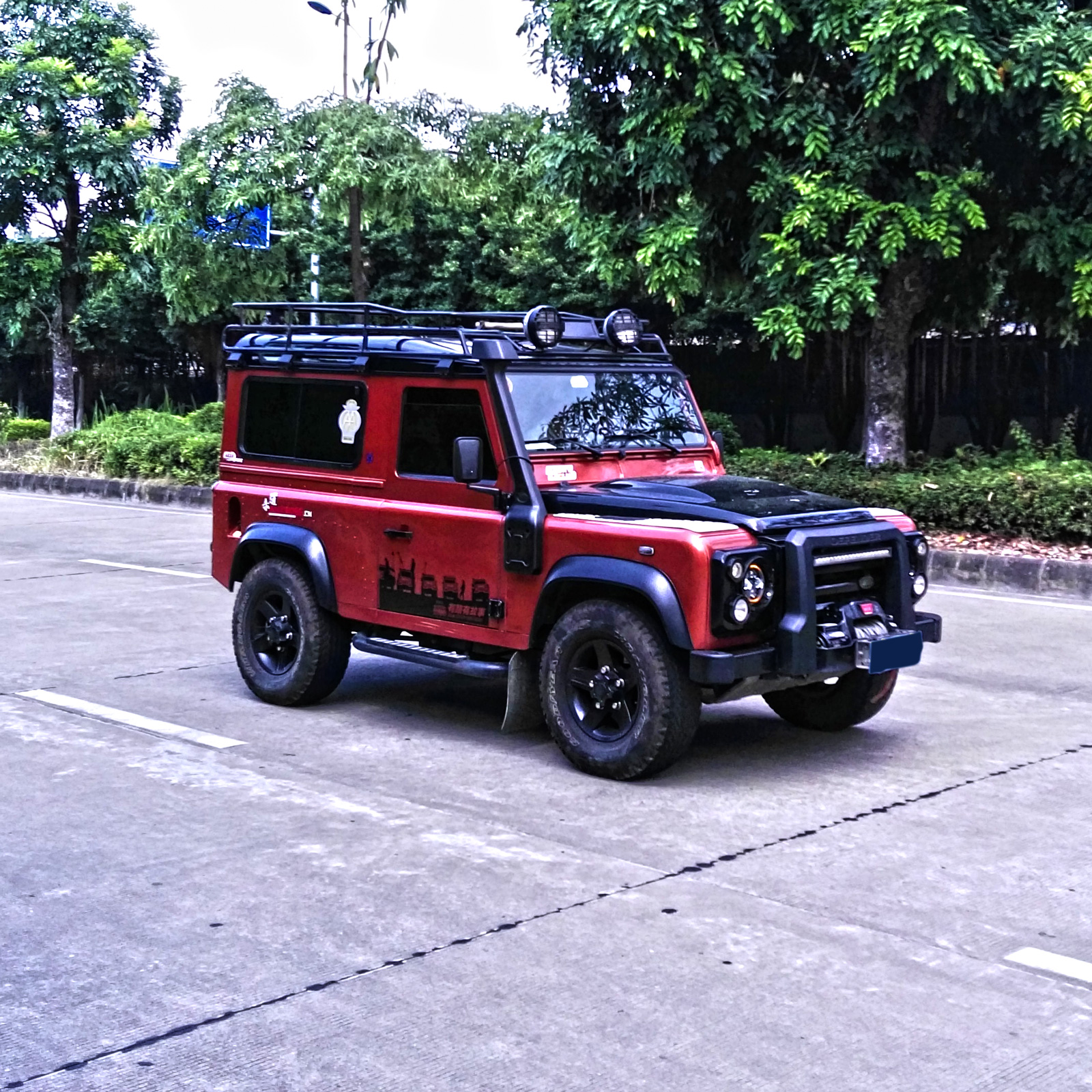 We tested it - Land Rover Defender 2.4 TD