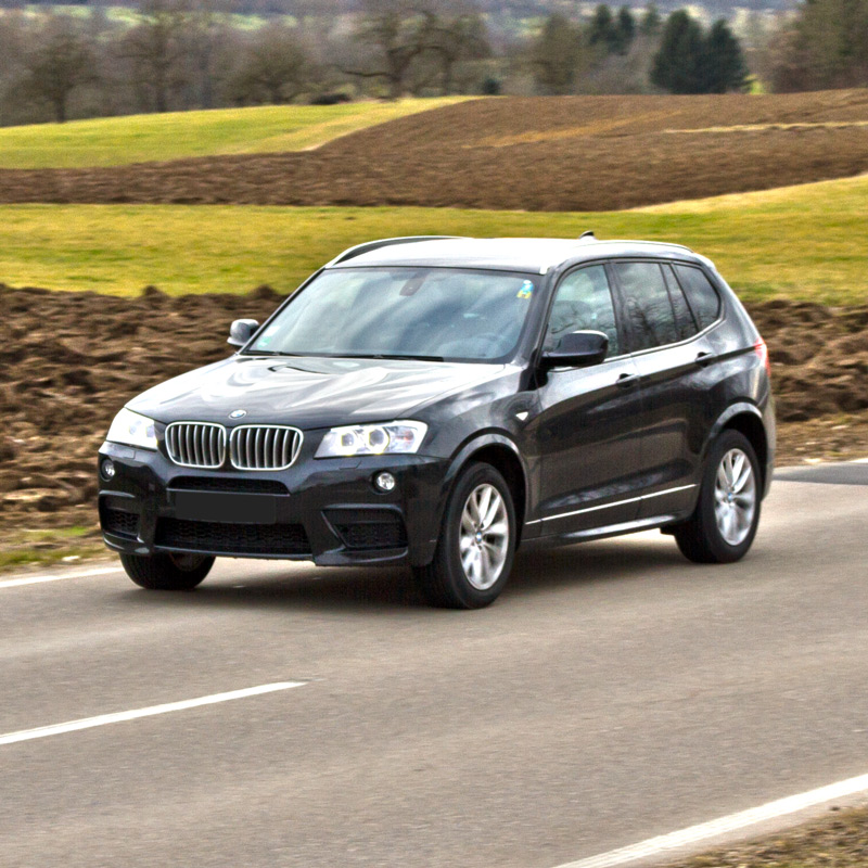 Driving practice test the BMW X3 xDrive35d